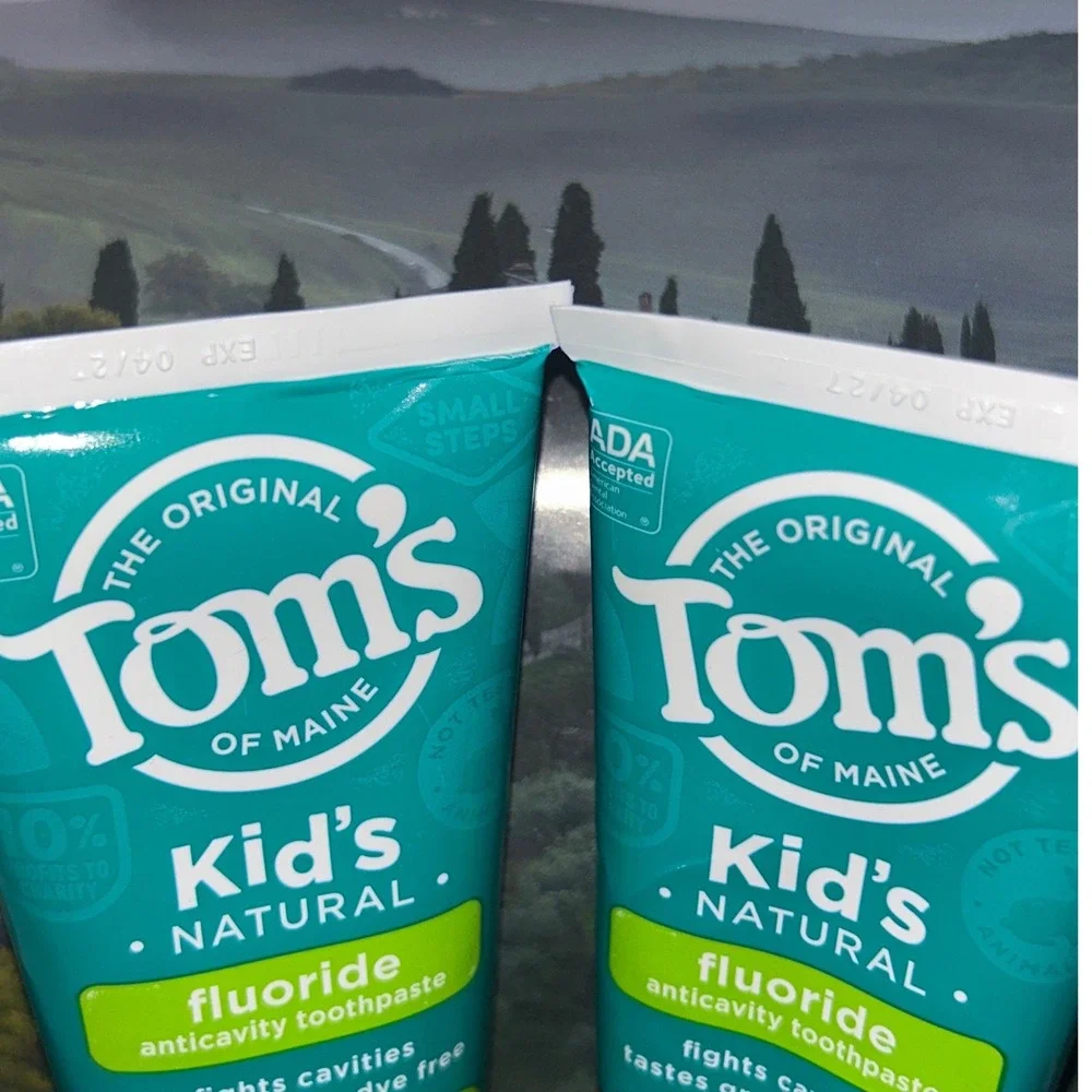 Tom's of Maine Kids Natural Fluoride Anticavity Toothpaste Silly Strawberry X2